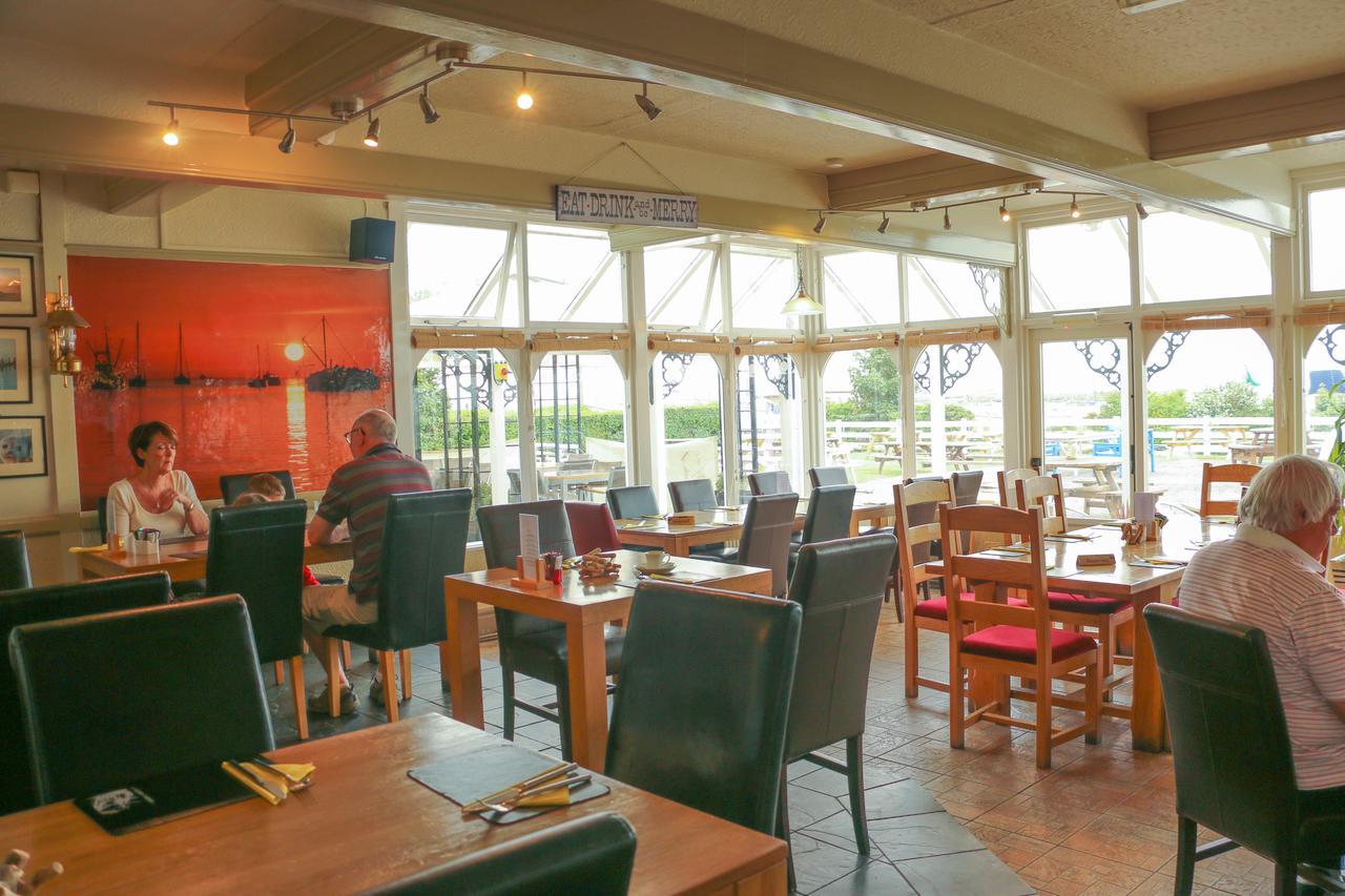 The Victory At Mersea West Mersea Exterior foto